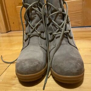 Women's Gray Lace-Up Boots